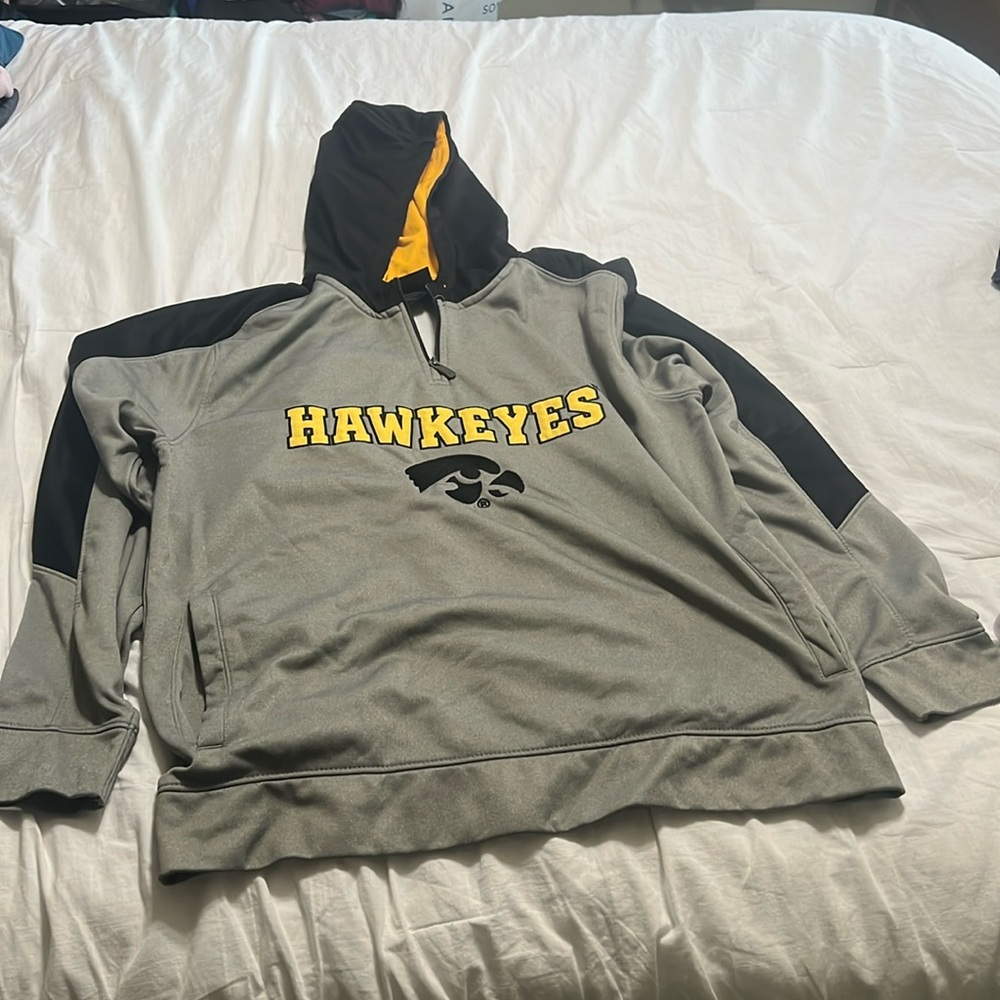 Men’s Hawkeye hoodie size Large